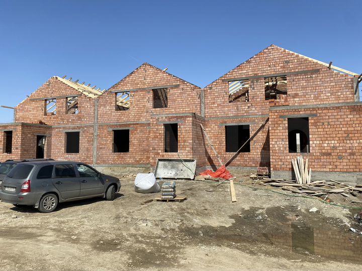 Дом 180 м² на участке 2,5 сот.