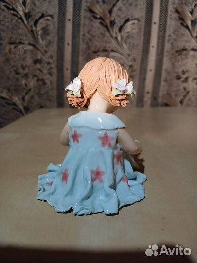 Статуэтка фарфор