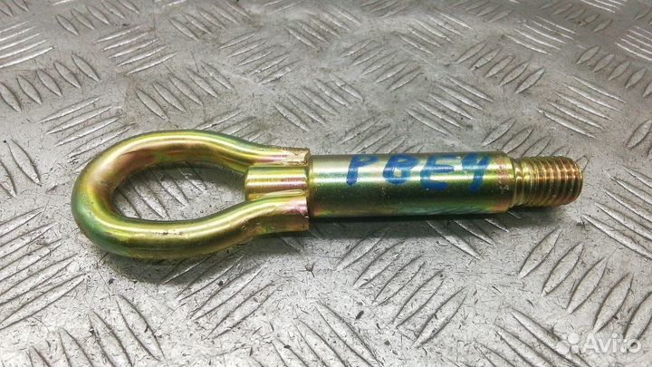 Крюк буксировочный на Volkswagen Polo 4