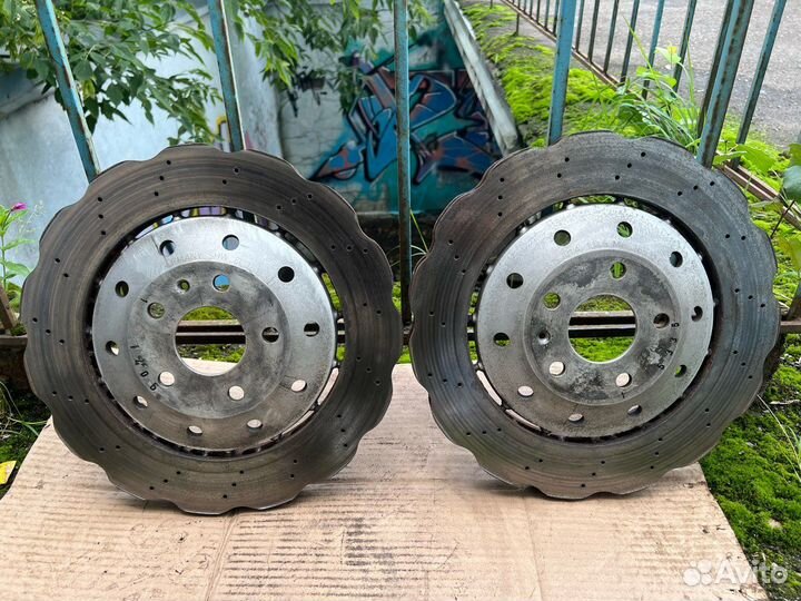 Тормозные диски RSQ3 8U0615301A / 8U0615301B