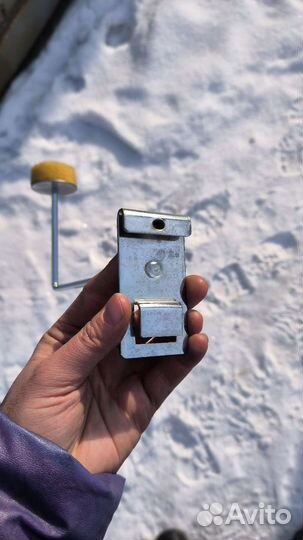 Кронштейн, вешало для шапок для эконом панели