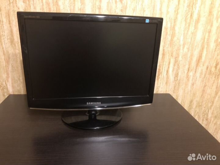 Монитор 19 samsung 933nw