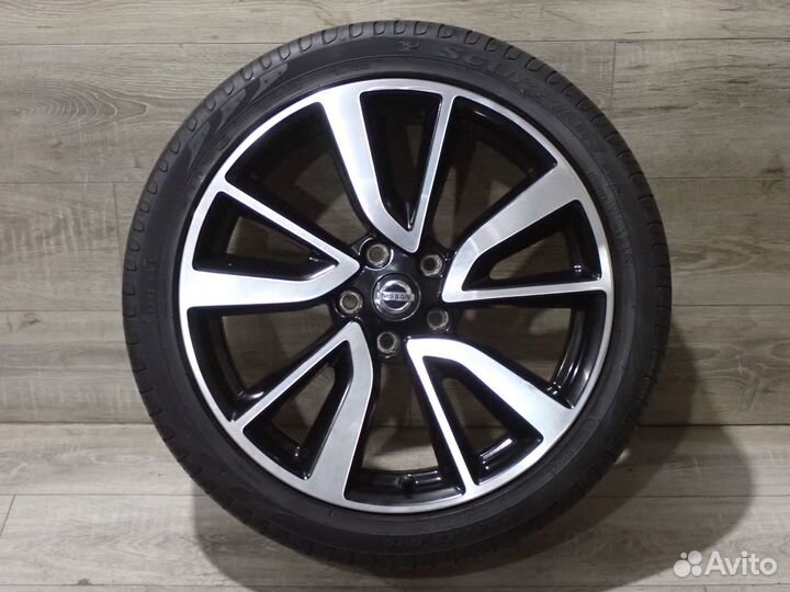 Комплект оригинальных колес Nissan Qashqai R19
