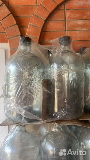 Бутылка стеклянная 20 литров 15,10