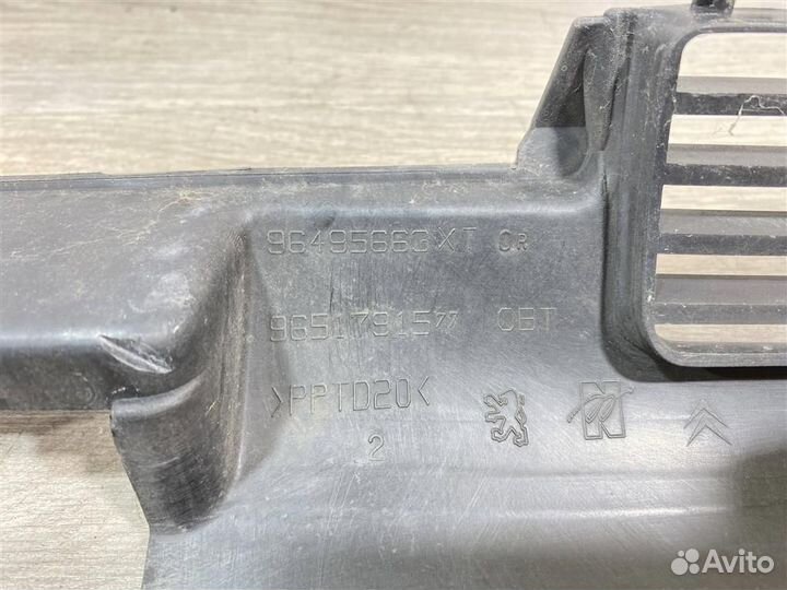 Накладка передней панели Пежо 206