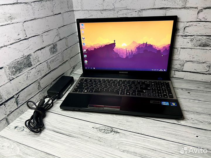 Игровой ноутбук Samsung i7/SSD/10RAM
