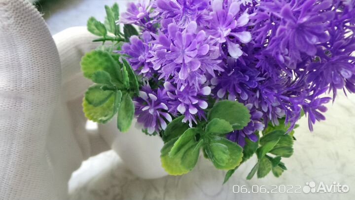 Цветочек пластиковый горшочек высота 17 см