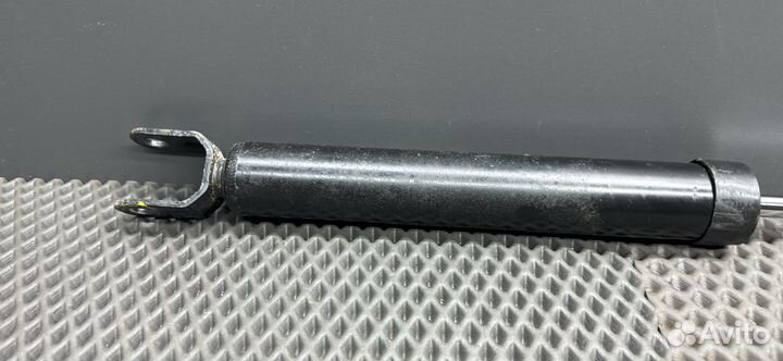 Амортизатор задний левый Kia Ceed рест. ED 2010