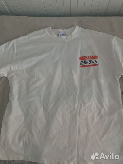 Футболка vetements