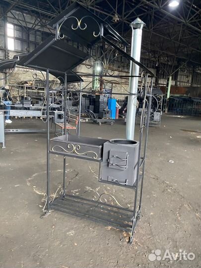 Мангал с крышей