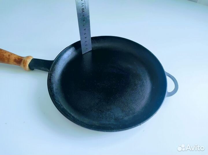 Чугунная сковорода блинная