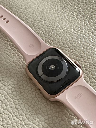 Часы apple watch 4 40 mm gold rose