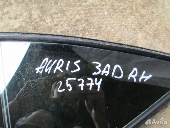 Стекло двери задней правой (форточка) Toyota Auris