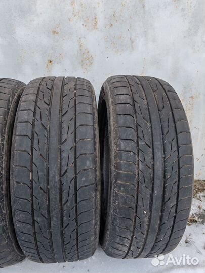 Toyo DRB 215/55 R17