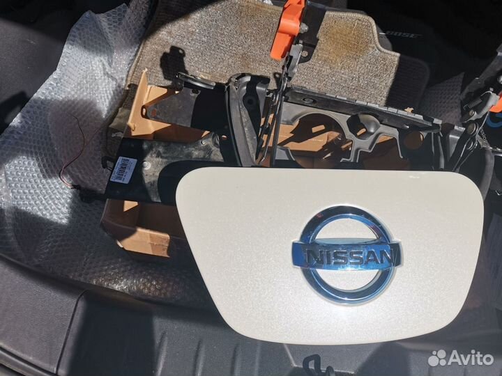 Лючок зарядки для Nissan Leaf AZE0 Цвет QAB G 2014