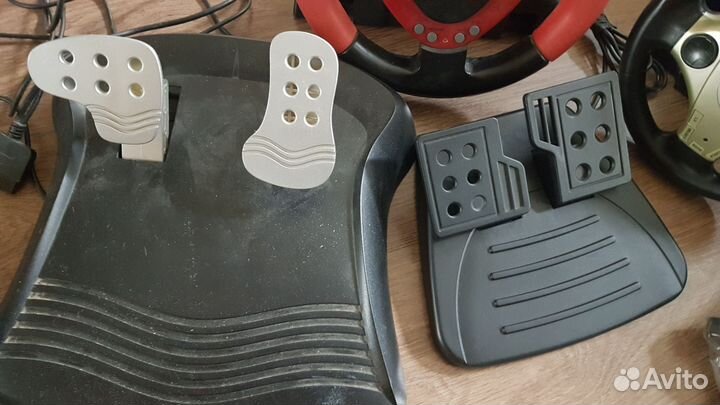 Игровой руль с педалями 2 штуки