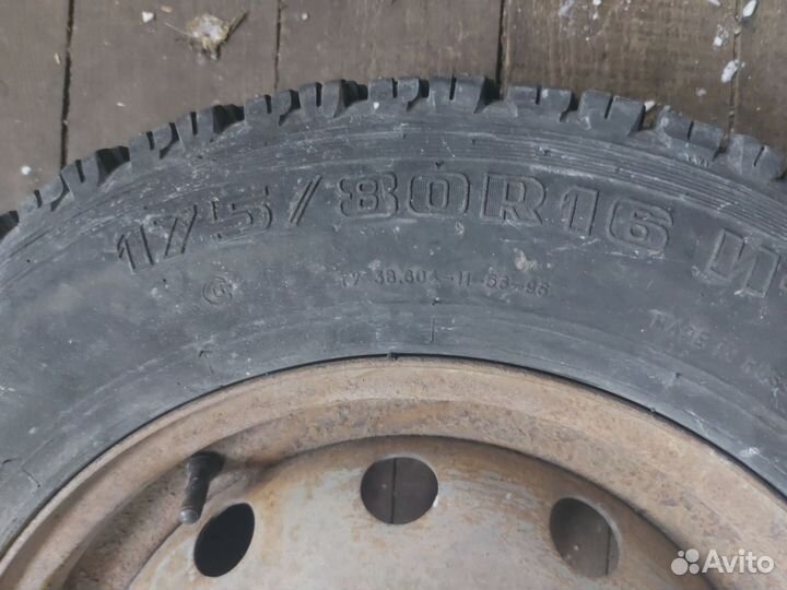 Колеса в сборе r16 зимние на ниву