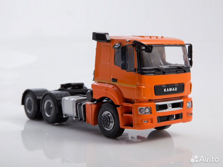 1:43 Масштабная модель камаз-65206 седельный тягач