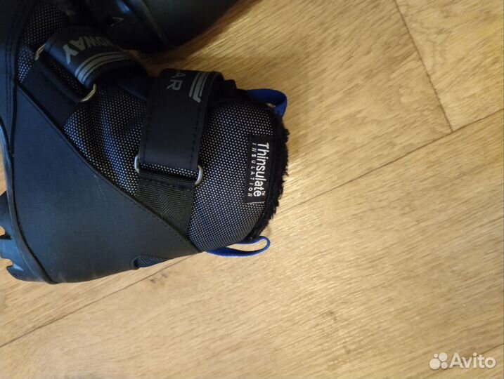 Лыжные ботинки