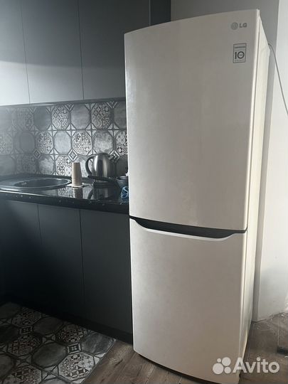 Холодильник бу LG