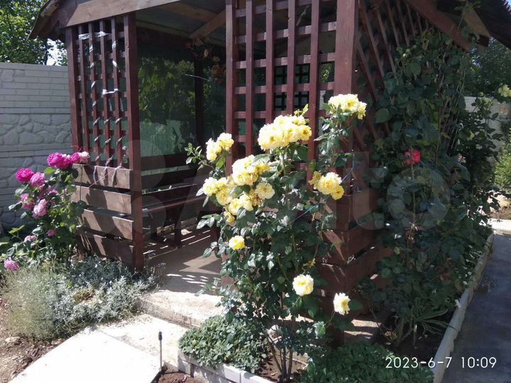 Дом 186 м² на участке 5,8 сот.