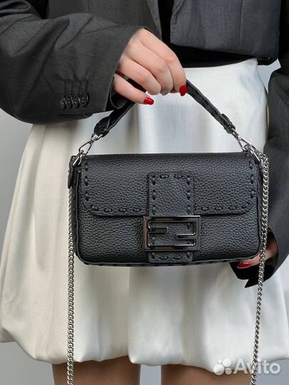 Сумка Fendi Baguette Mini чёрная