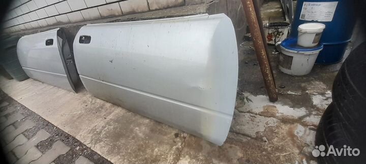 Двери на toyota corolla levin