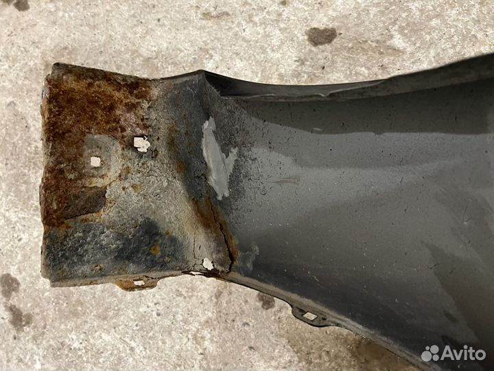 Крыло передне левое