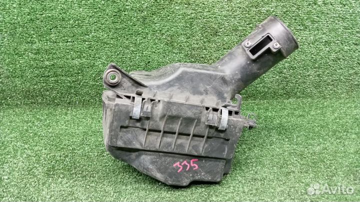 Корпус воздушного фильтра Infiniti G37s Правый