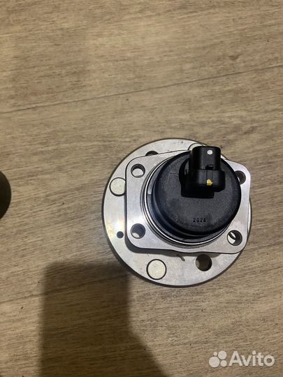 Ступица задняя на Шевроле Лачетти, новая, оригинал