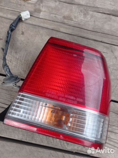 Стоп сигнал Toyota Camry, правый задний