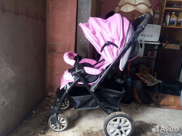Прогулочная коляска