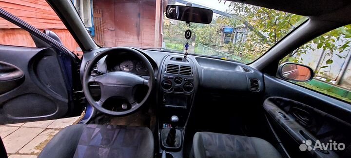 Mitsubishi Carisma 1.6 МТ, 1999, 340 000 км