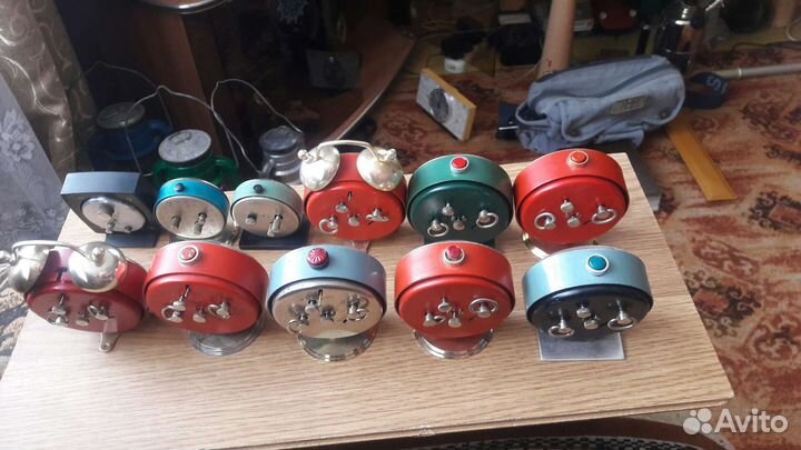 Будильник Слава и ракета и будильник мир