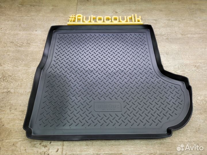 Коврик в багажник Mitsubishi Outlander XL