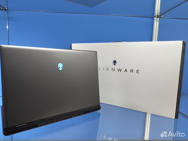 Dell Alienware M16 Ultra 7 16GB 1TB RTX4060