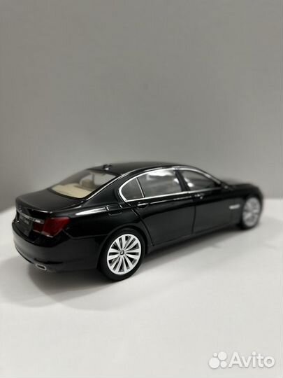 BMW (F02) 750Li 1:18 Kyosho