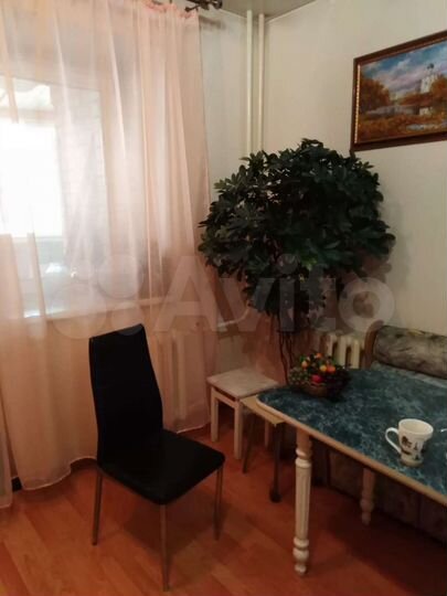 2-к. квартира, 100 м², 1/10 эт.