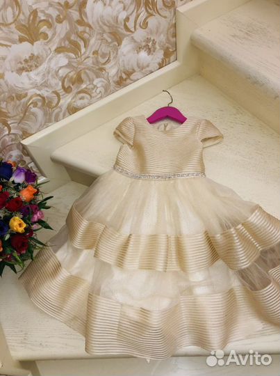 Нарядное платье для девочки