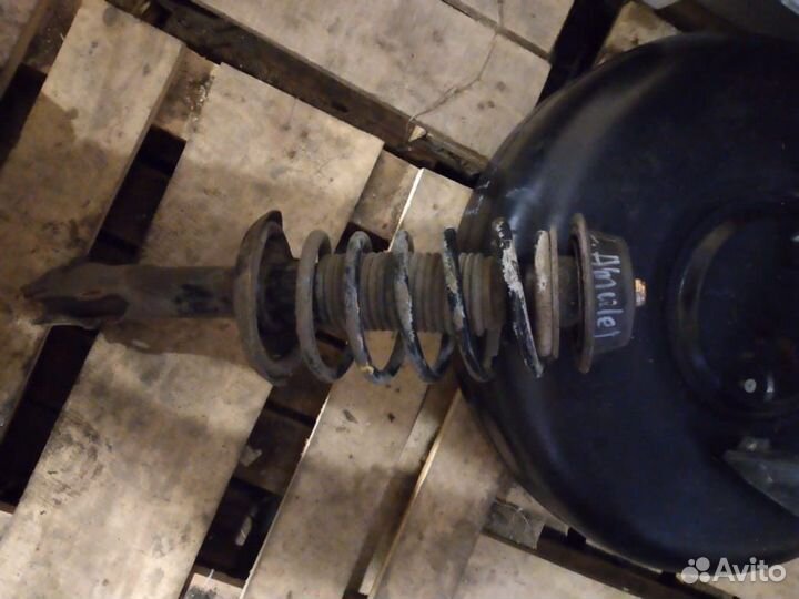 Стойка в сборе передняя левая chery amulet