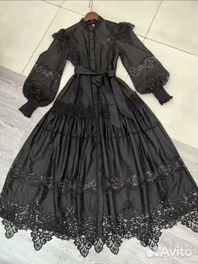 Нарядное женское платье