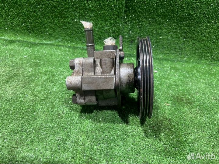 Насос гидроусилителя руля Nissan Almera Classic 1