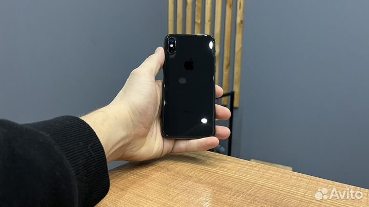 iPhone X, 64 ГБ