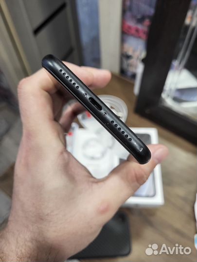 iPhone Xr, 128 ГБ