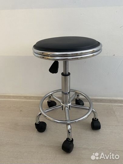 Стул для косметолога