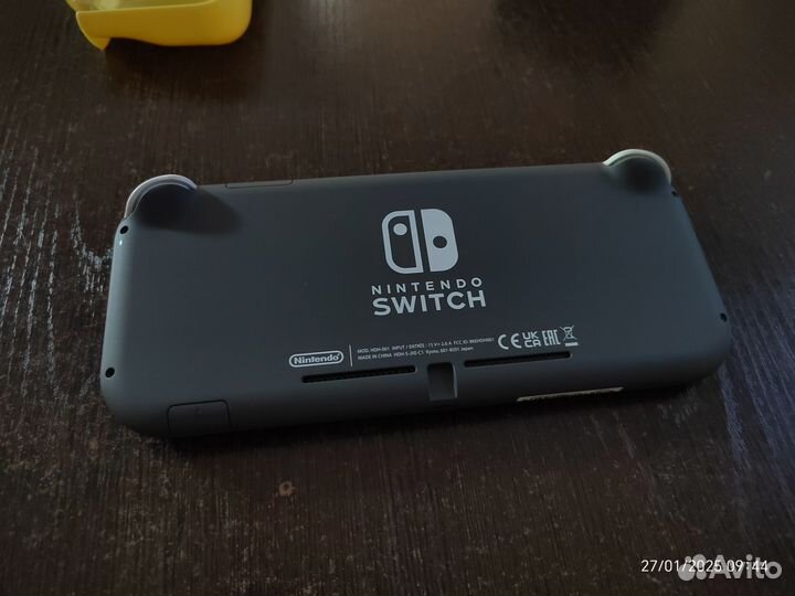 Портативная игровая приставка nintendo switch lite