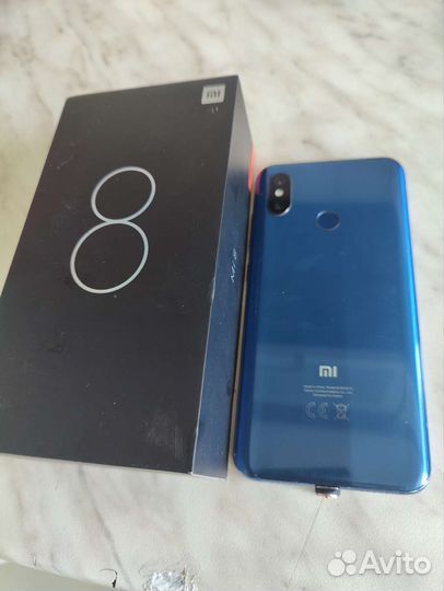 Телефон Xiaomi 8