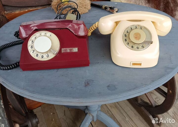 Дисковый телефон стационарный старинный