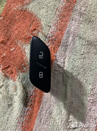 Кнопка центрального замка VW polo 5