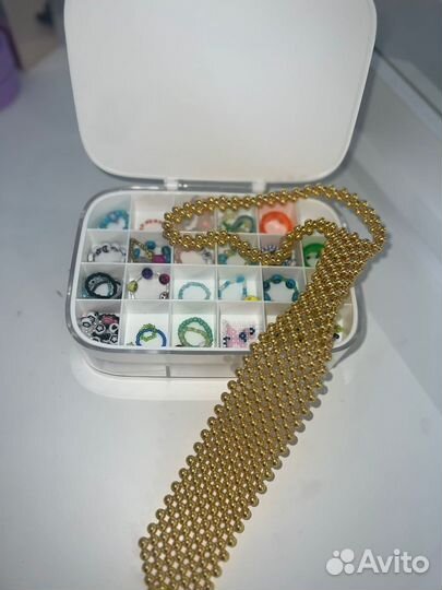 Подвеска для телефона и галстуки ручной работы